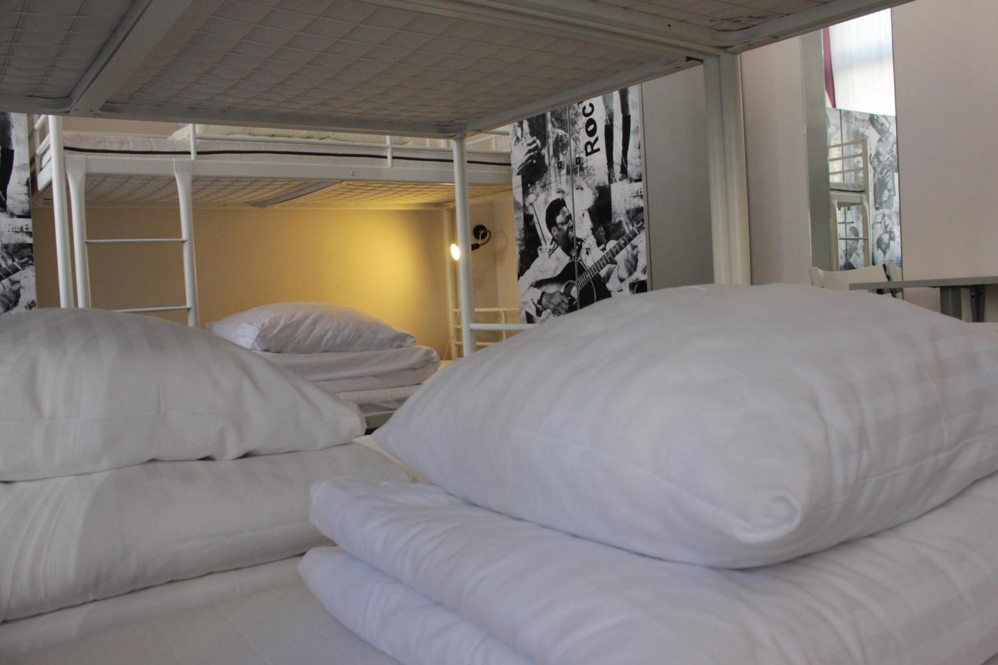 Bunk Bed 8-Bed Dormitory Room